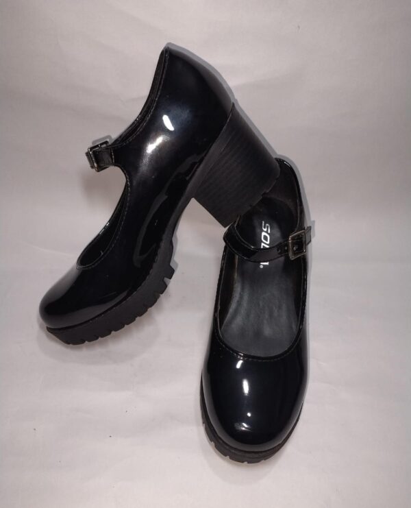 Zapatos tacón Mafalda  Marca soda